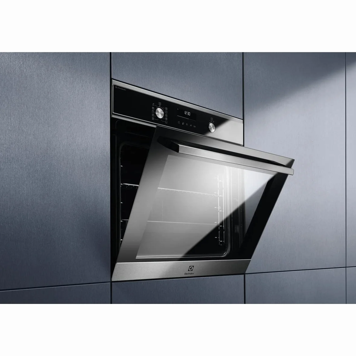 Electrolux EOD6P77X Horno Multifunción a vapor con Limpieza Pirolítica, 11 funciones, 45 programas automáticos, Cocción Uniforme multinivel, Sonda Térmica, Calentamiento Rápido, Display LED, Inox, A+