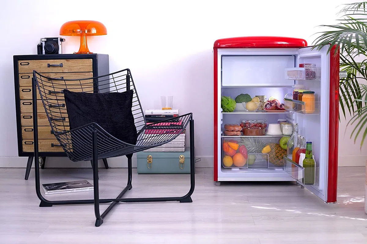 Retro Table Fridge, 108L, Red