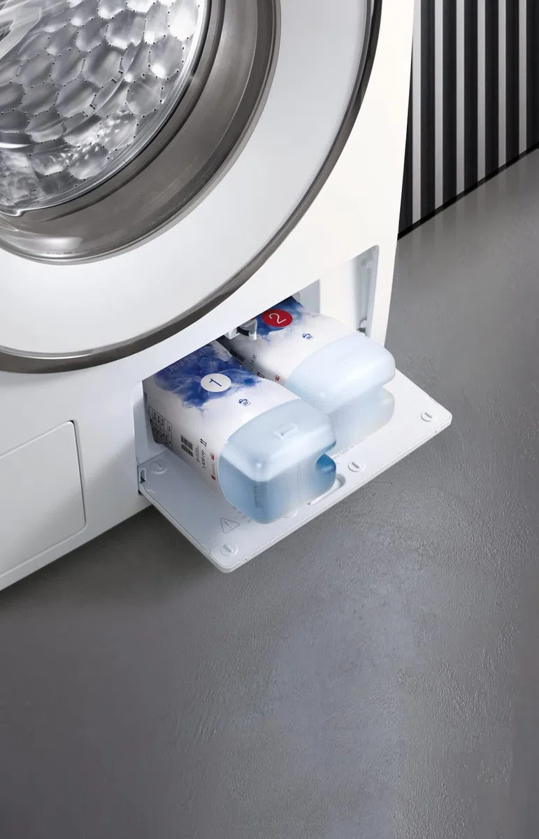 Miele 11891600 detergente UltraPhase 1 para lavadoras con sistema TwinDos, para ropa blanca y de color, limpieza de calidad, 1,4 l