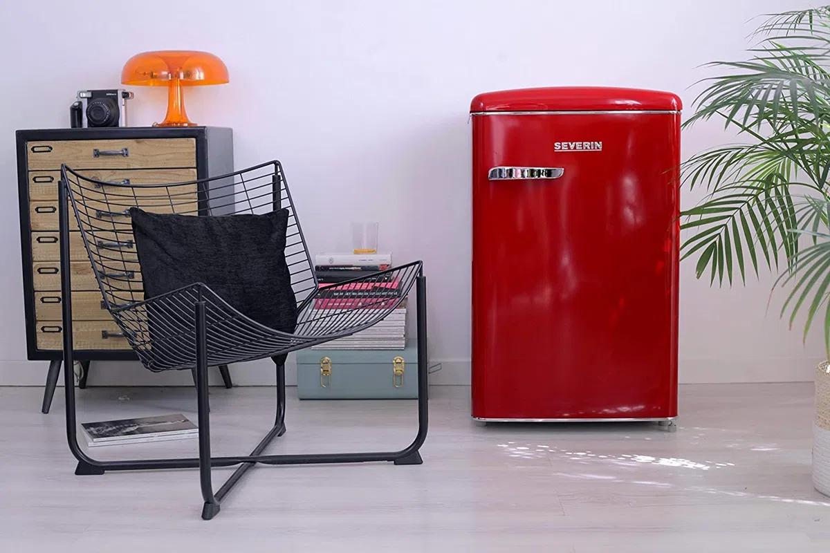 Retro Table Fridge, 108L, Red